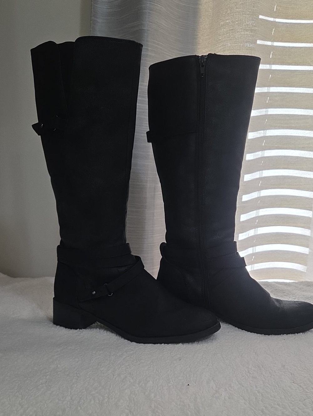 Women's Easy Street 8.5M Black Tall Zip Boots